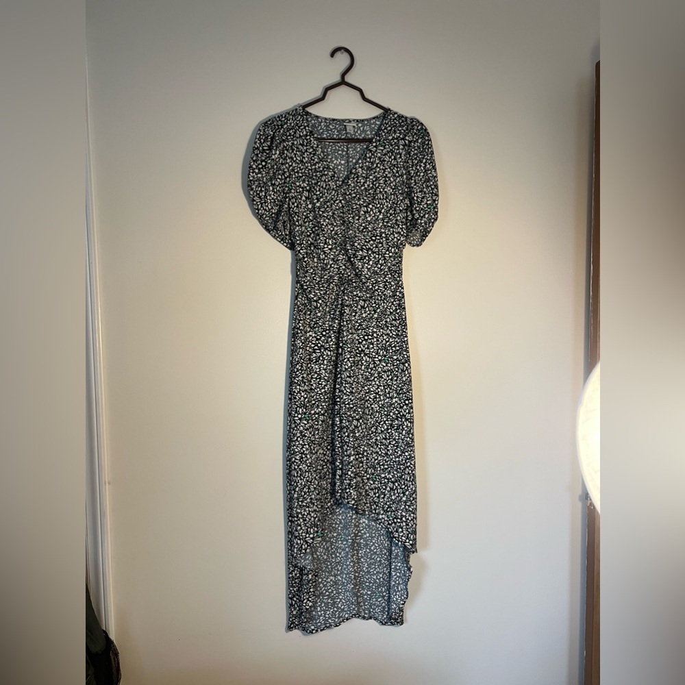 Feminine floral rouched dress